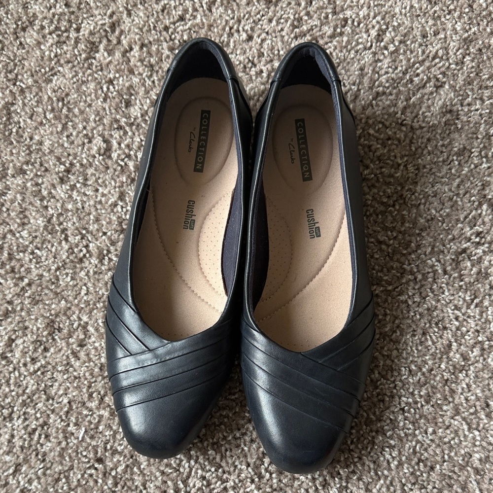 Collection by Clarks Soft Cushion Classic Black Loafers Size Women’s 8M